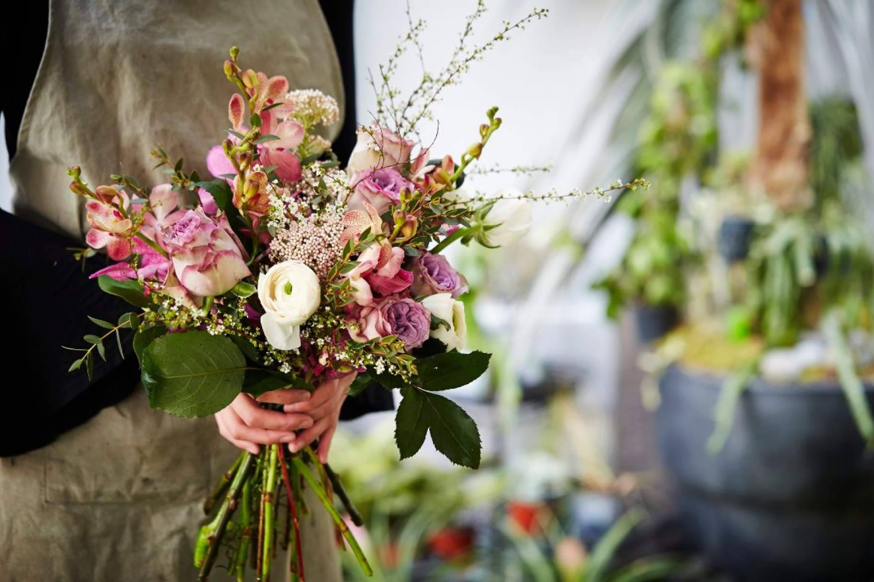 Comprar flores desde casa, el auge de la floristería online con atención personalizada
