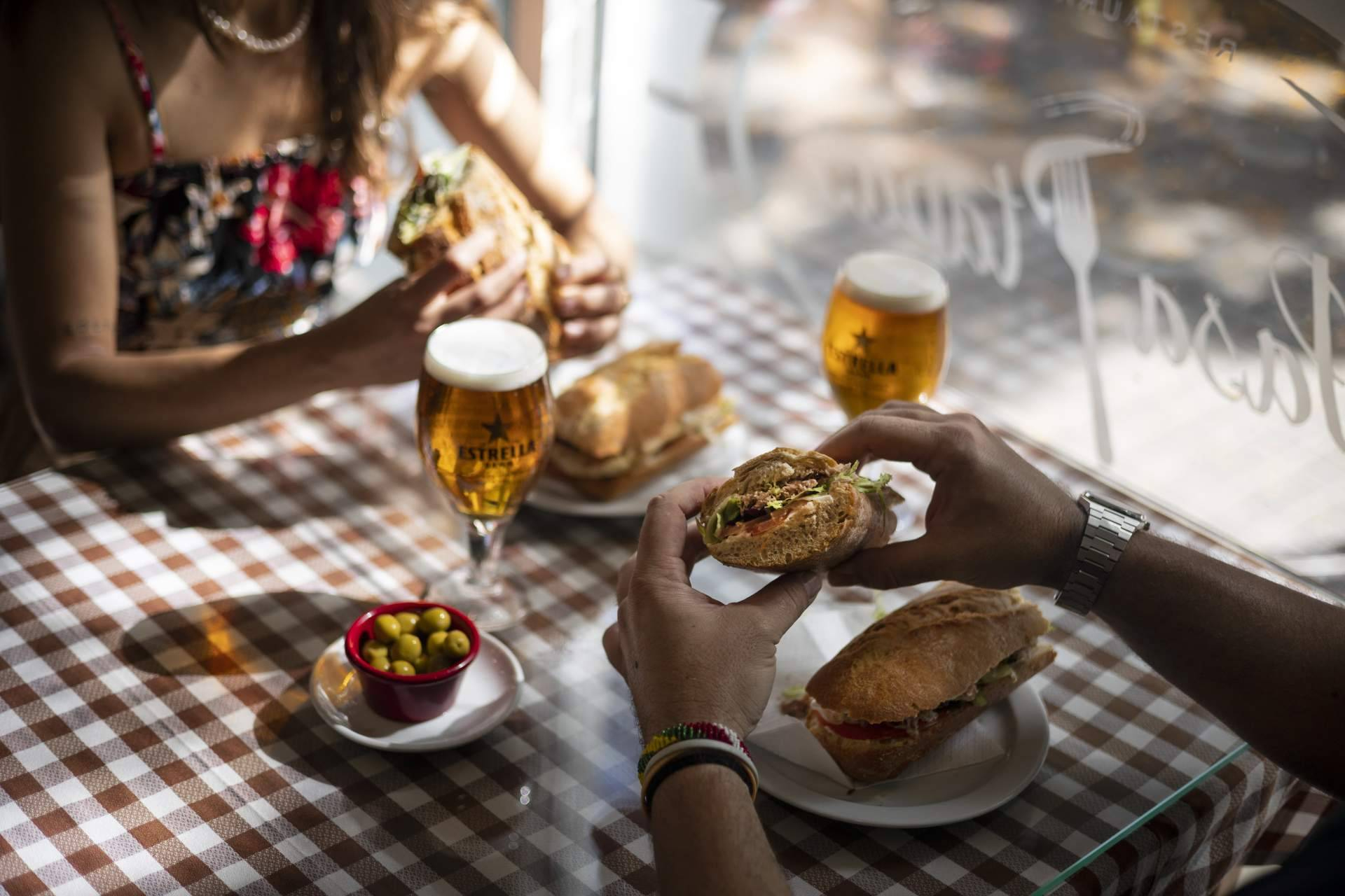 Pasa Tapas consolida su propuesta como restaurante en Barceloneta de cocina mediterránea tradicional