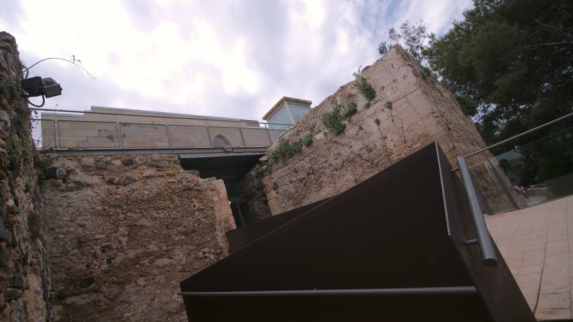 Barco turístico, ascensor panorámico y castillo; tres experiencias para conocer Cartagena