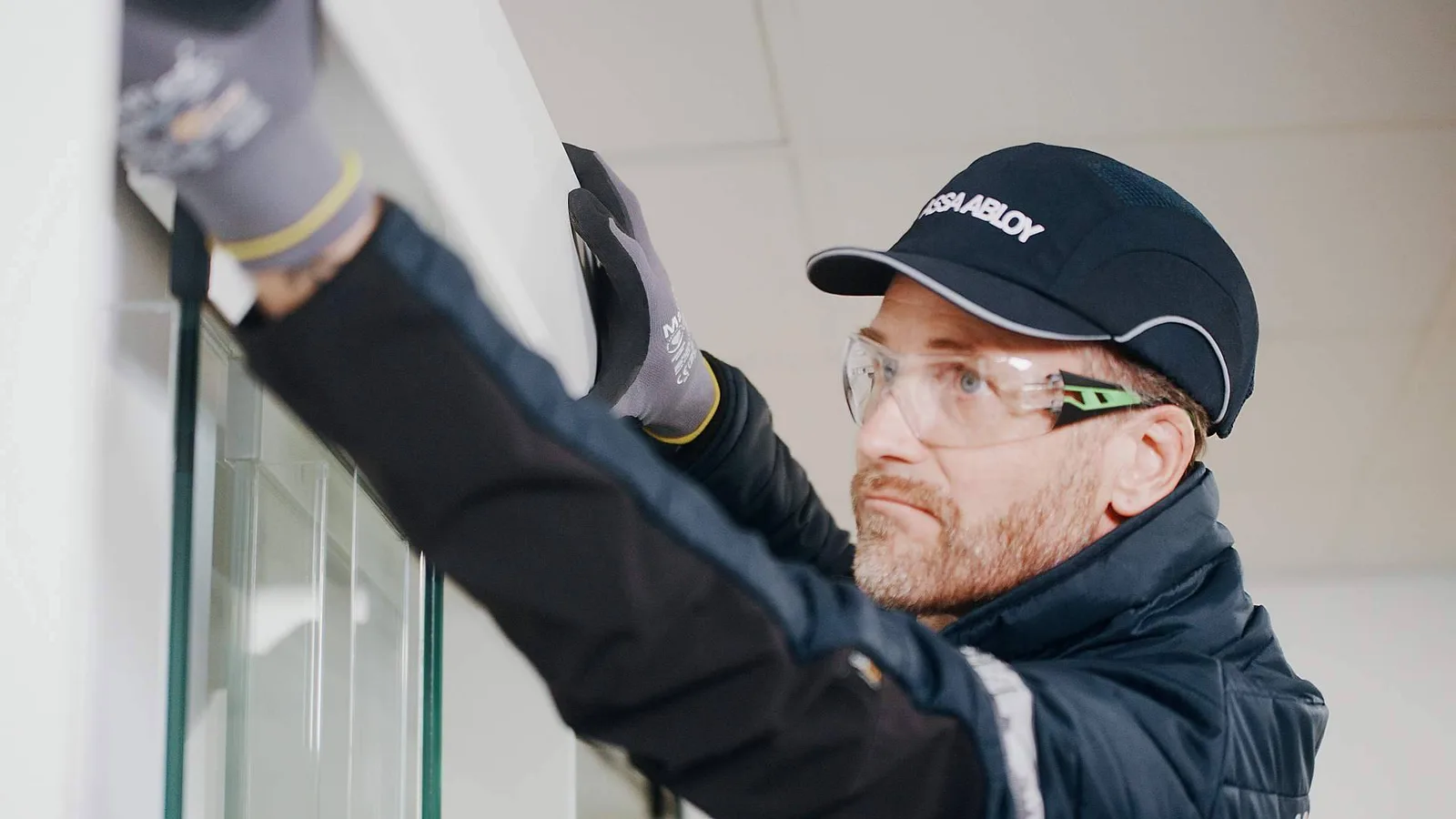 ASSA ABLOY, más de 60 años impulsando el mantenimiento preventivo de puertas automáticas y sistemas de control de accesos